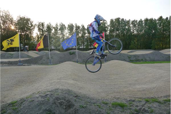 Aanleg BMX-piste - Sportinfrabouw NV